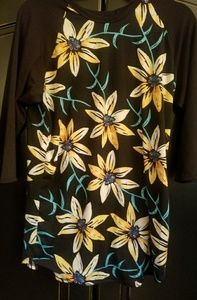 Lularoe Randy baseball style tee